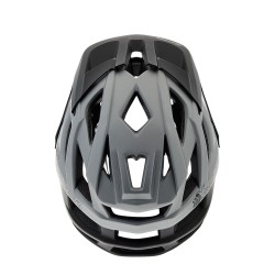 Design pulito e aggressivo: il BRN Casco XRANGER Titanio offre massima protezione e stile su ogni trail.